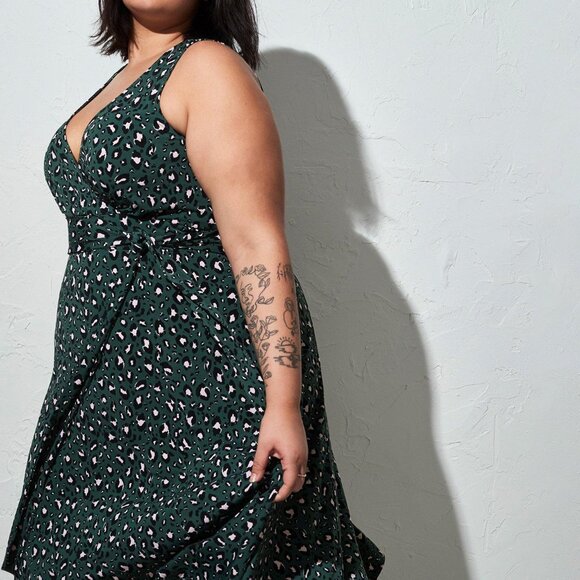 Torrid Green Leopard Dress BNWT - Picture 1 of 2